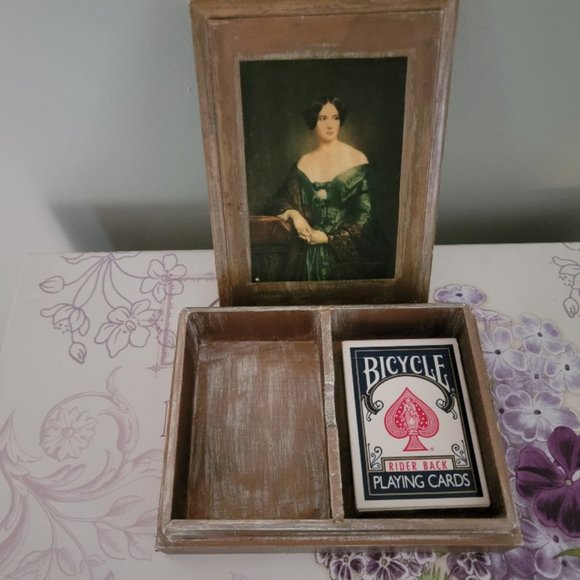 Vintage Decoupage Wooden Card Box - Picture 1 of 9